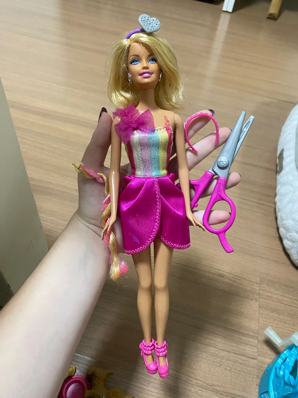 Barbie corte e estilo de 2011 - Foto 4