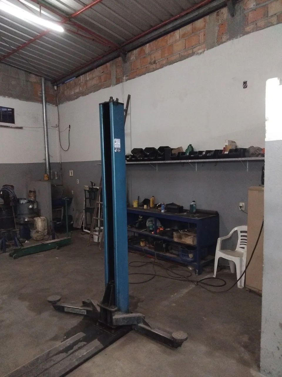 Elevador automotivo 2.400 kg  - Foto 4