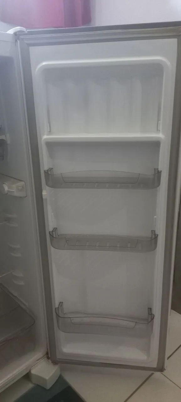 Geladeira esmalltec 