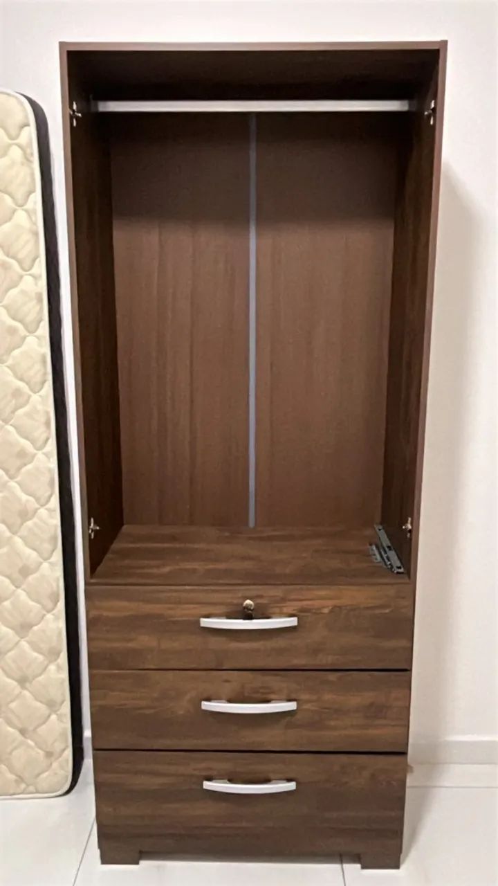 Guarda-roupa duas portas