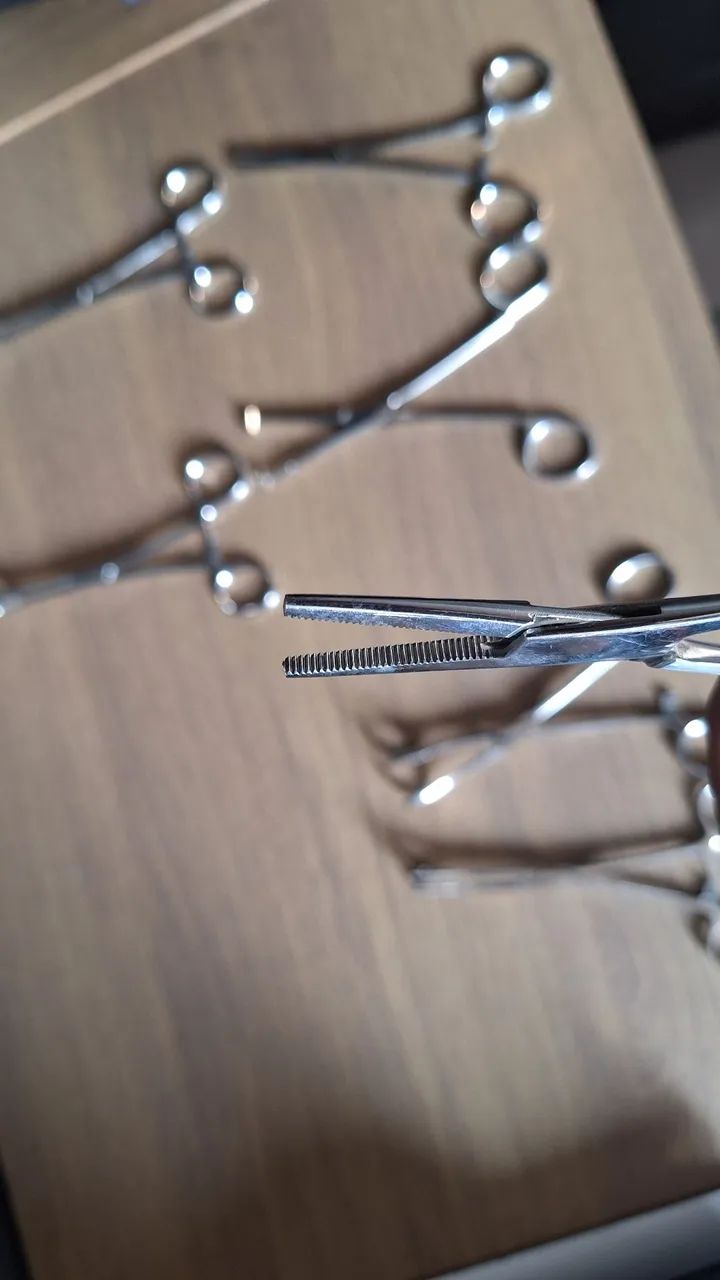 Kit pinças body piercing  - Foto 5