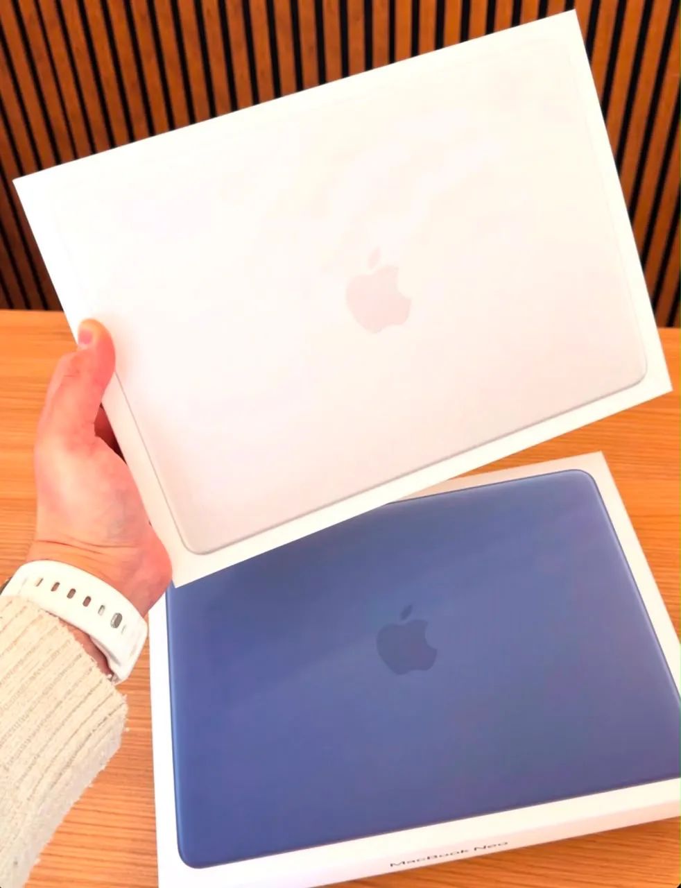 MacBook 等　512GB SSD 本体 MacBook Neo 8GB RAM 512SSD Lacrado - Notebooks - Santa Efigênia