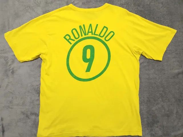 Camisa Oficial Brasil Nike 1998, #9 (Ronaldo), tamanho M (52x70cm