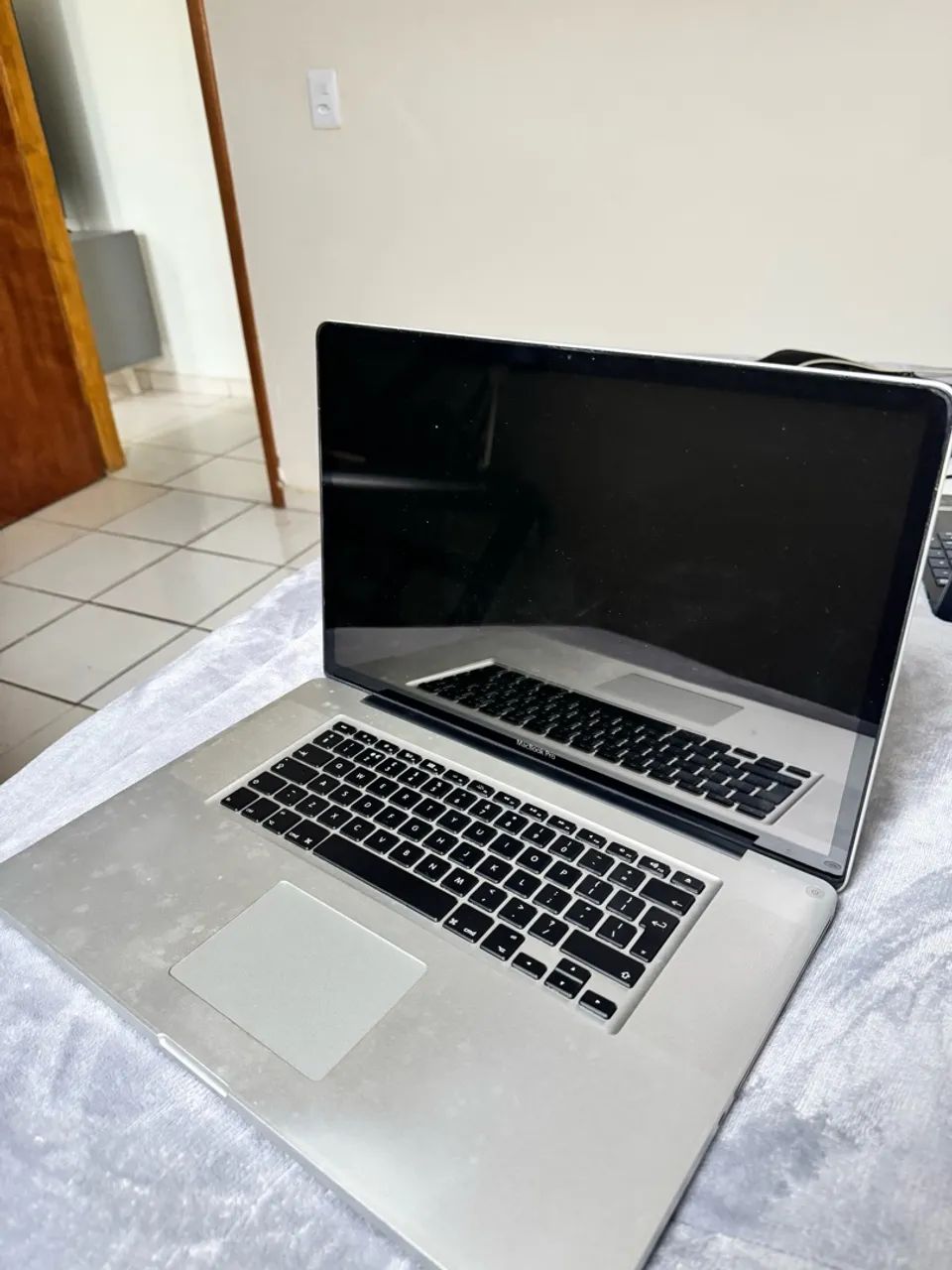 Mackbook Pro 17 polegadas - Defeito na GPU 