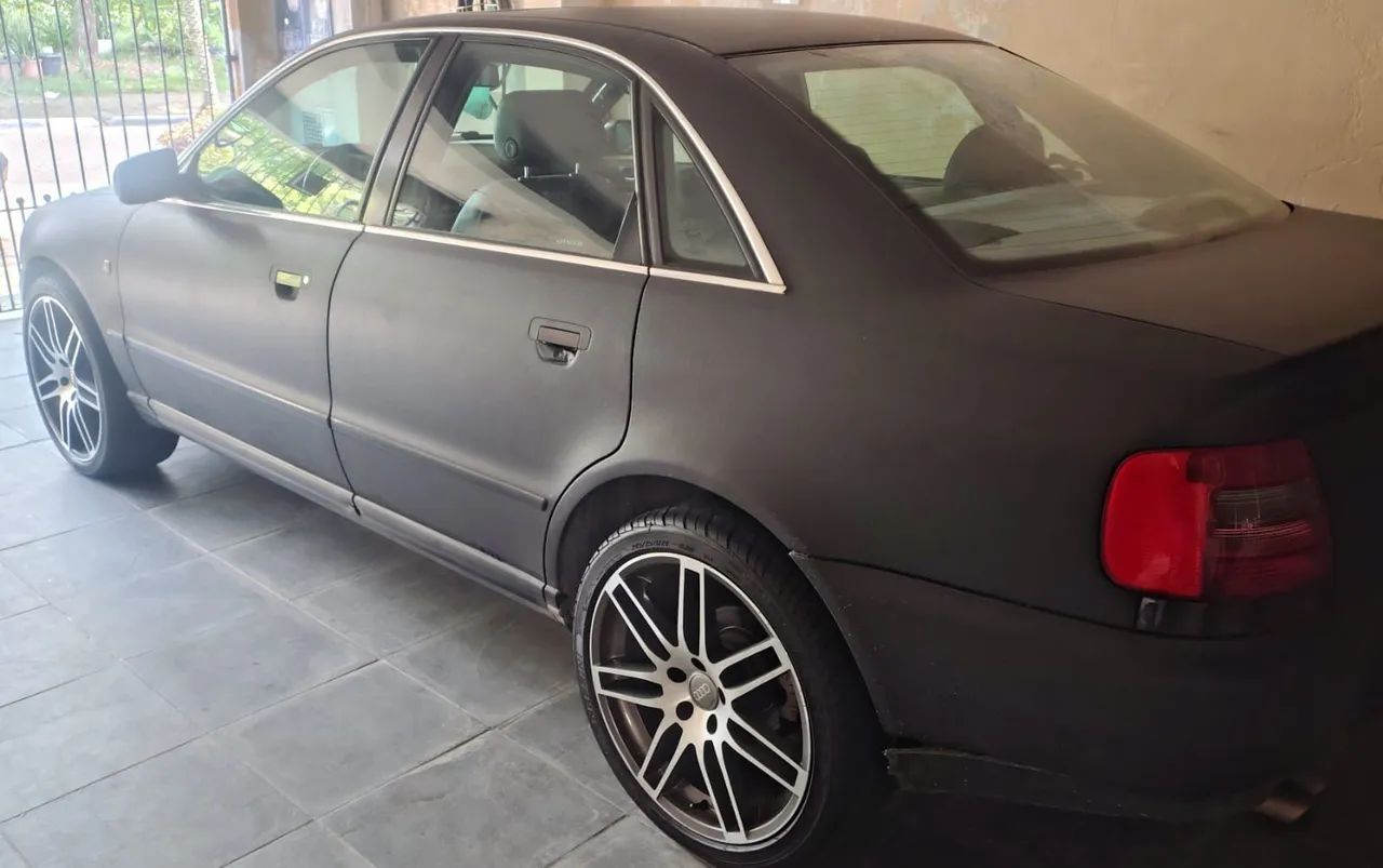 Audi A4 2.4 30V Tip./multitronic 1998 - Foto 2