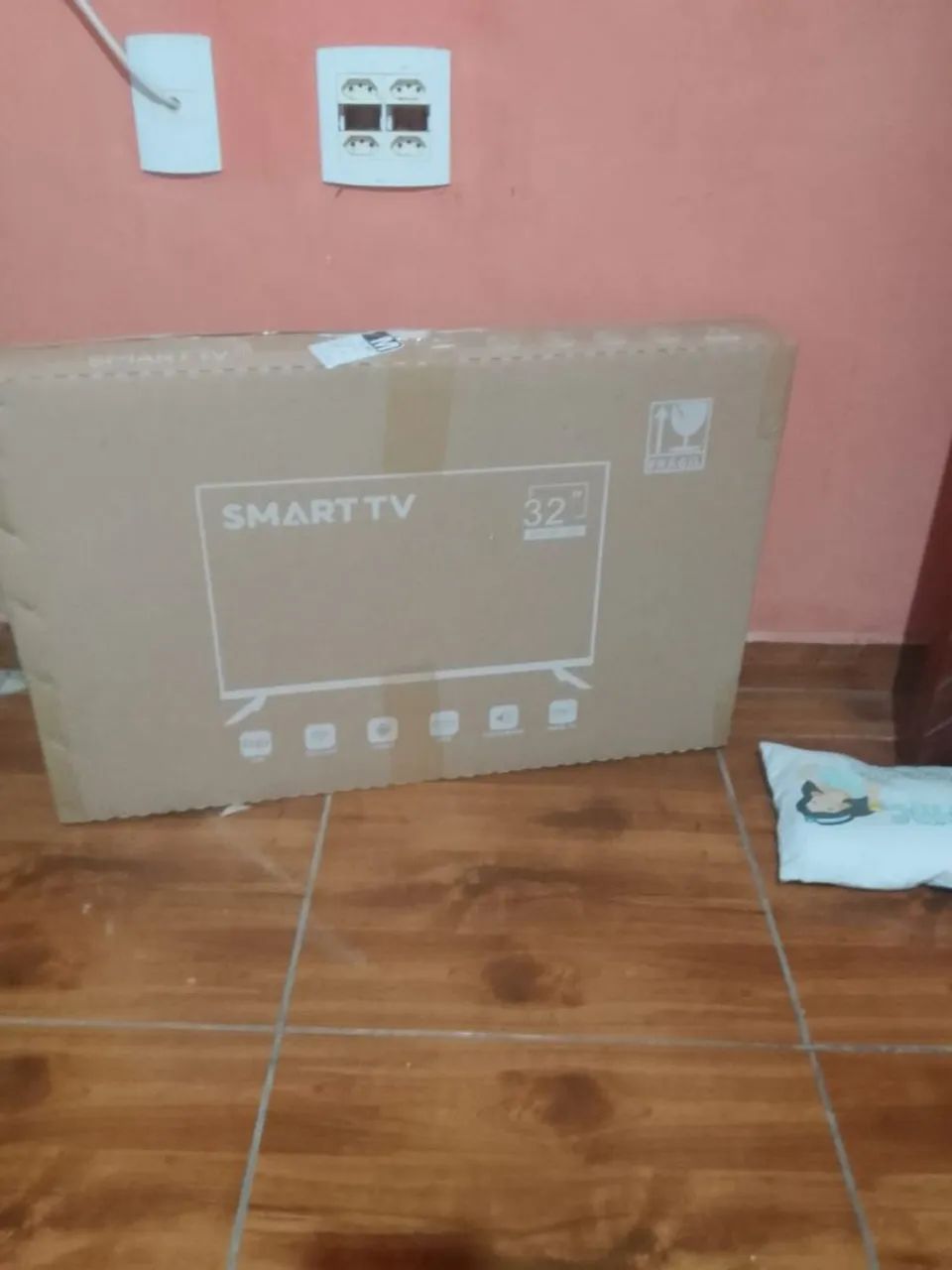 Tv de 32" smart zero na caixa.. - Foto 2