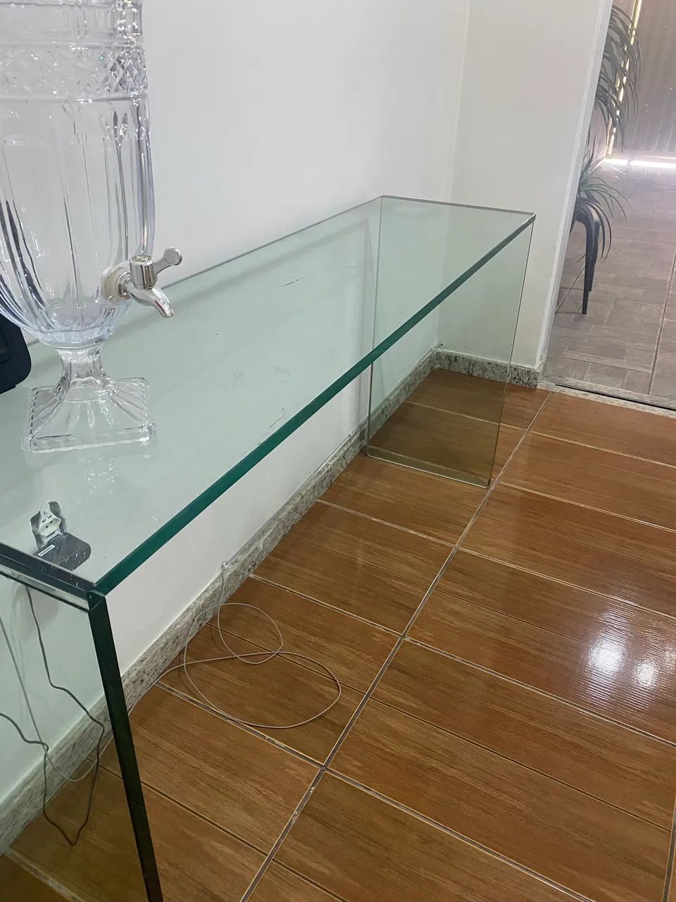 Mesa de vidro com 8 cadeiras + aparador  - Foto 4
