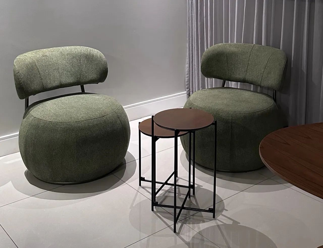 POLTRONAS NOVAS VERDES - IMPERDÍVEL  - Foto 2
