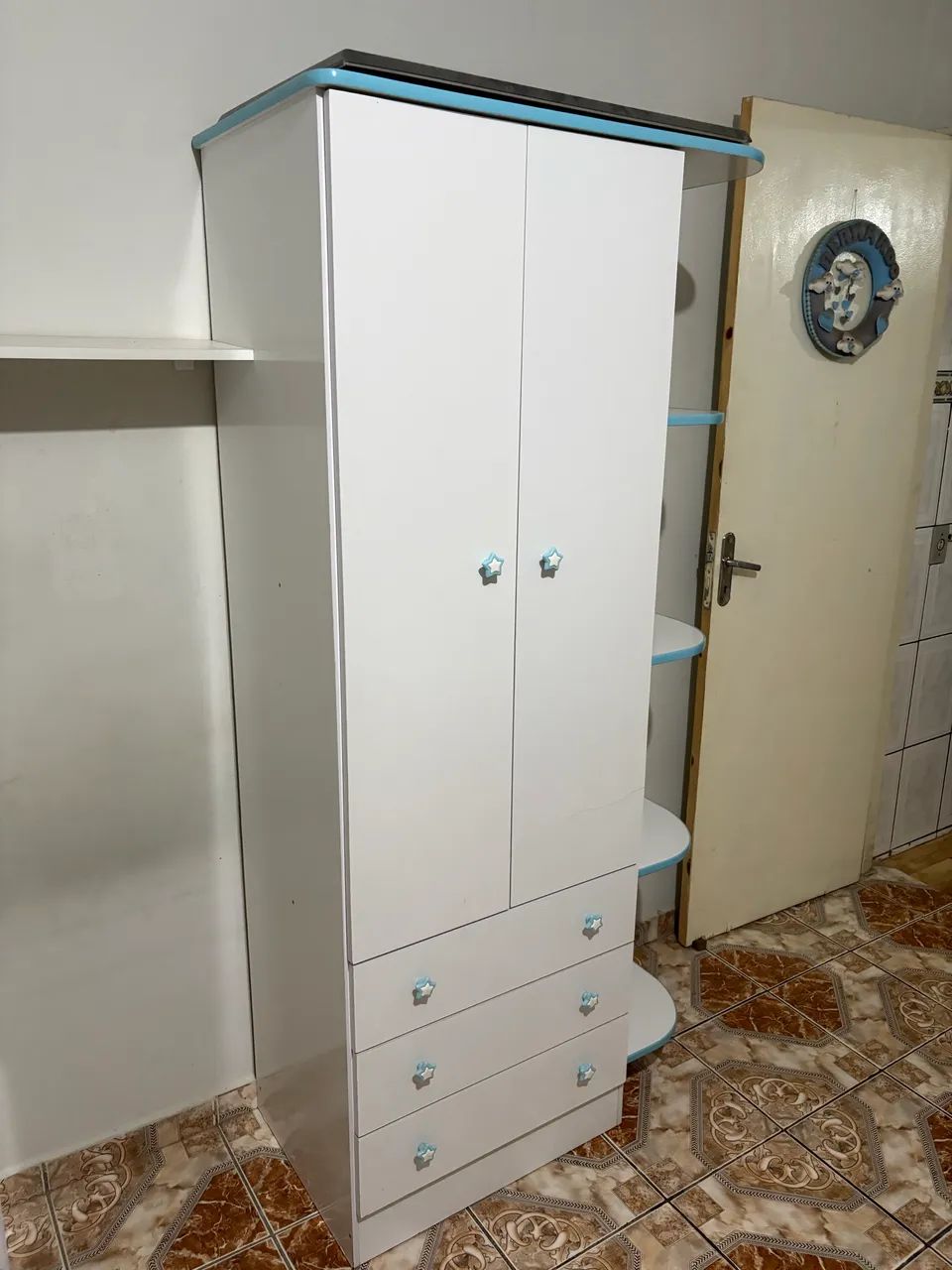 Quarto menino completo ( berço, cômoda e Guarda roupas )  - Foto 2