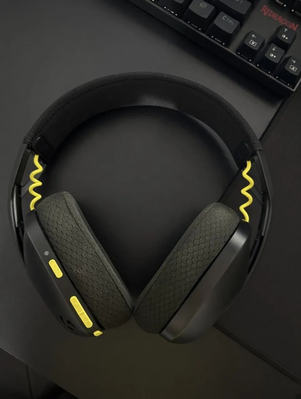 Headset Gamer Logitech G435 Sem Fio (Bluetooth) Microfone Embutido - Foto 4