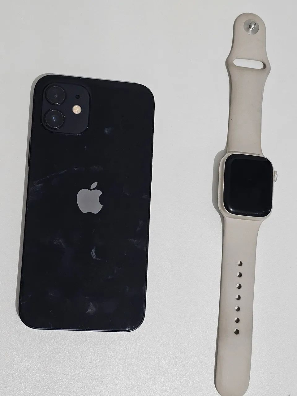 Iphone 12 + Watch Series 8
