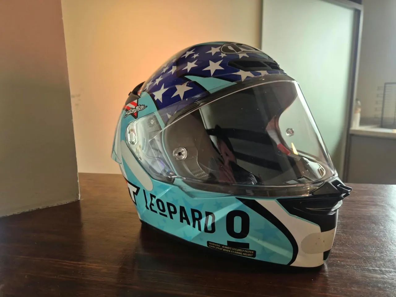 Capacete KYT tamanho L