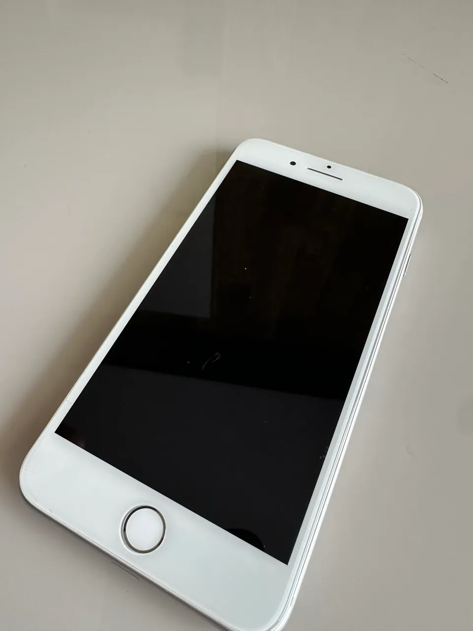 IPhone 8 Plus 64Gb Branco Saude de bateria 72% | Loja Física