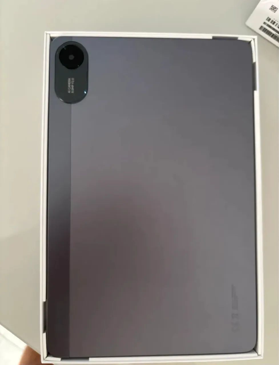 Tablet novo, nunca usado. Com garantia da loja 
