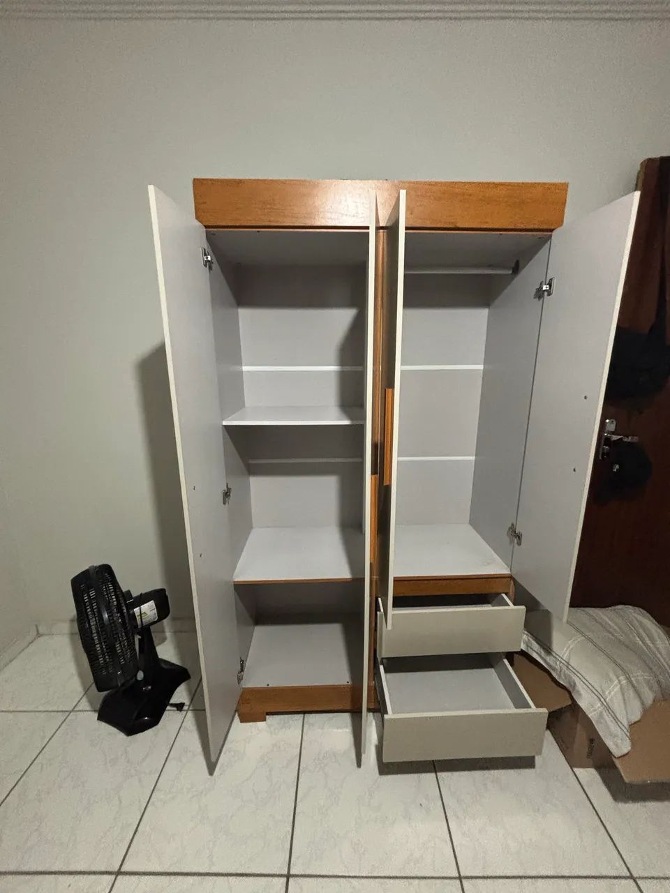 Guarda roupa e armário  - Foto 5