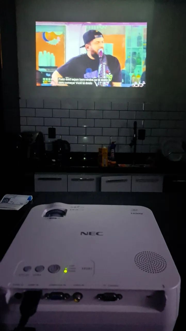 VENDO PROJETOR NEC VE 282