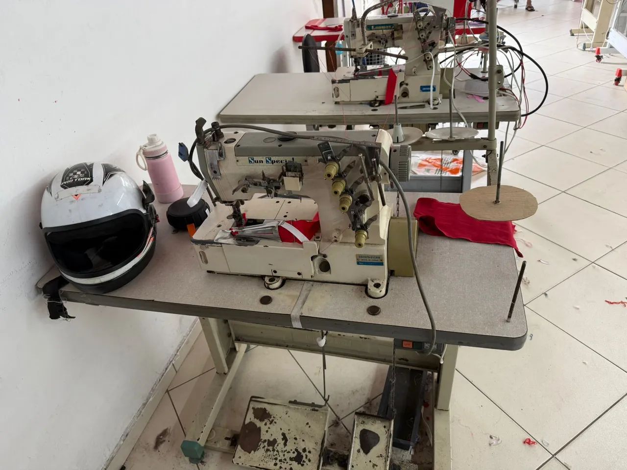 Maquina  goleira e overloque  - Foto 2