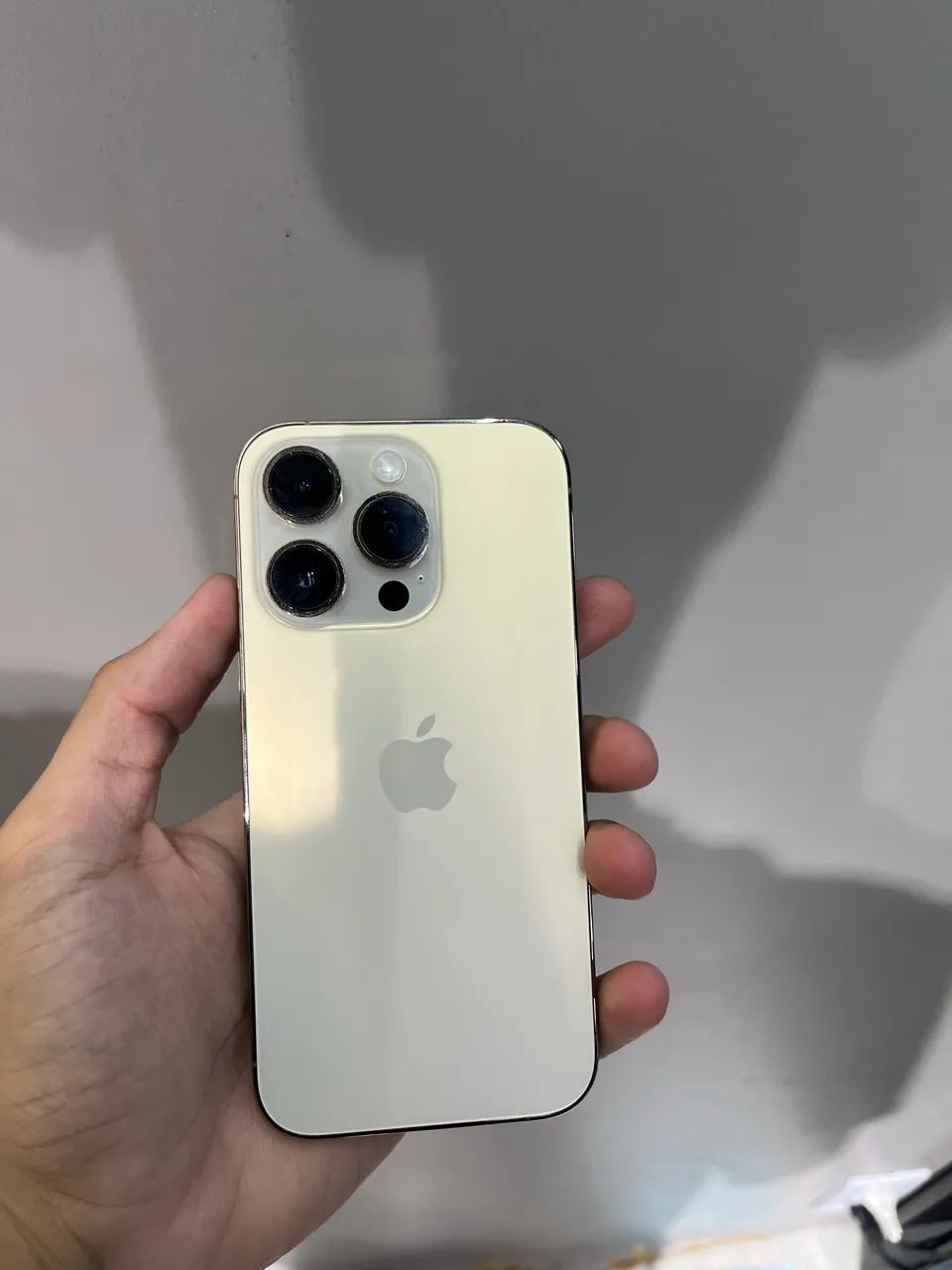 14 Pro 256gb - Dourado 