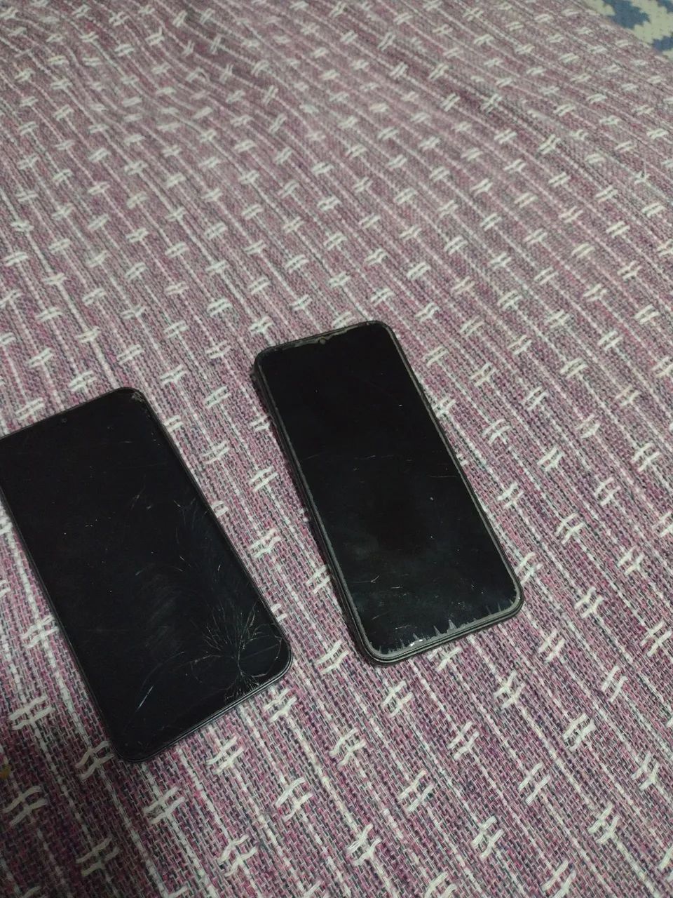 2 celular quebrado a14 e um a 15  - Foto 2