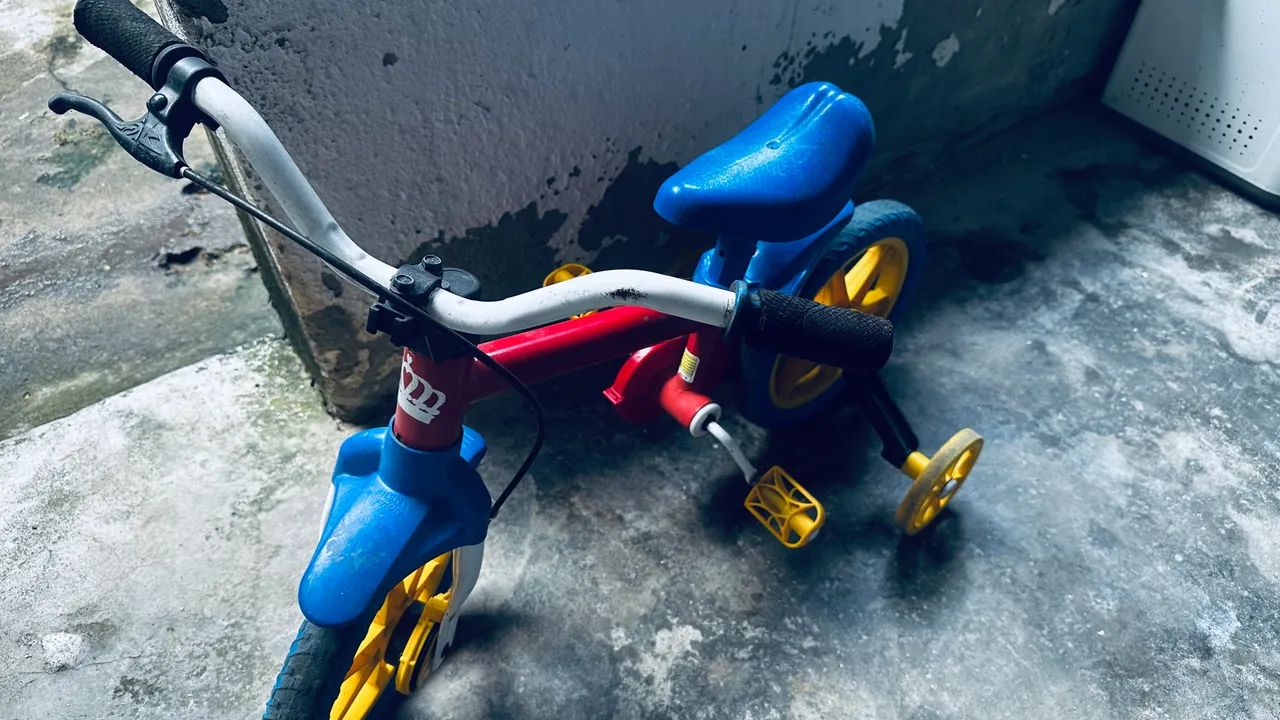 Bicicleta infantil aro 12 em perfeito estado 