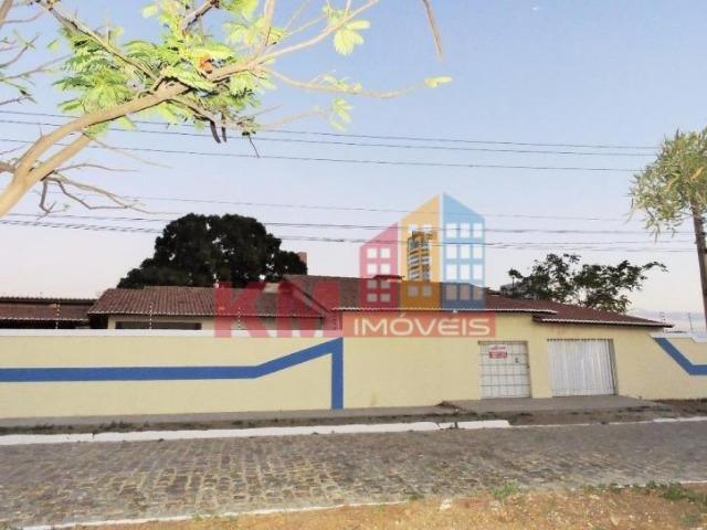 Aluga-se ampla casa com piscina na Av. Mota Neto - KM IMÓVEIS - Foto 2
