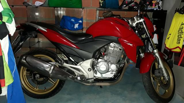 Moto cb 300