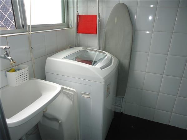 Ótimo Apartamento 3 quartos, prédio revestido, elevador,2 vagas - B.Buritis - Foto 17