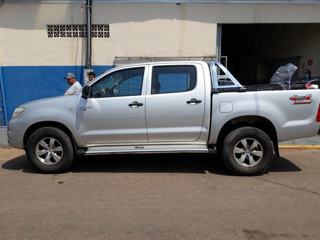 Hilux 4x4 - Foto 2
