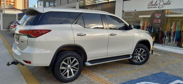 Toyota SW4 2.8 TDI SRX 7L 4×4(AUT) 2017 - Foto 3