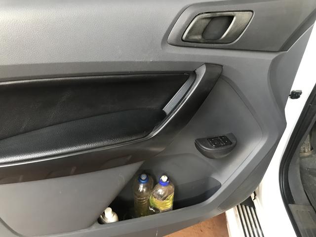 Vendo ou troco por caminhonete mais nova - Foto 6