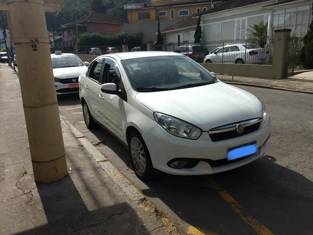 Grand Siena Essence 1.6 16v - Foto 2