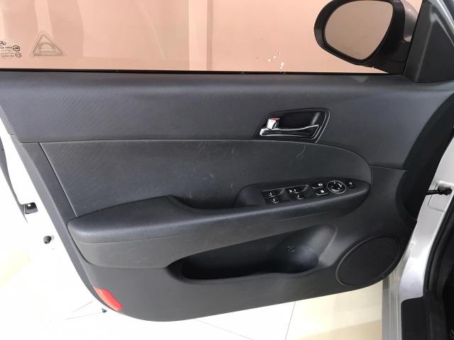 I30 CW 2.0i GLS 2011/2012 - Foto 6