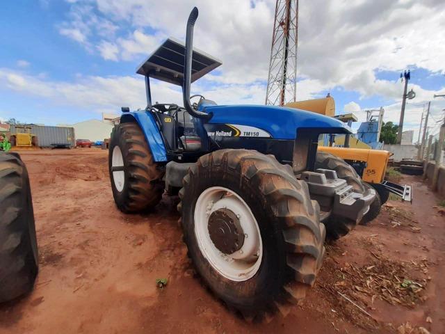 Trator New Holland TM 150 ano 2003 - Nova Andradina - MS