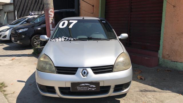 Clio 2007 muito novo e barato
