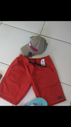Calção e boné