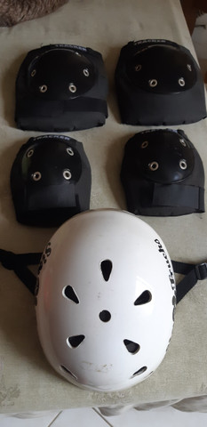 Kit de proteção Tracker (joelheira e cotoveleira) e Six Trucks (Capacete) - Adulto - Foto 3