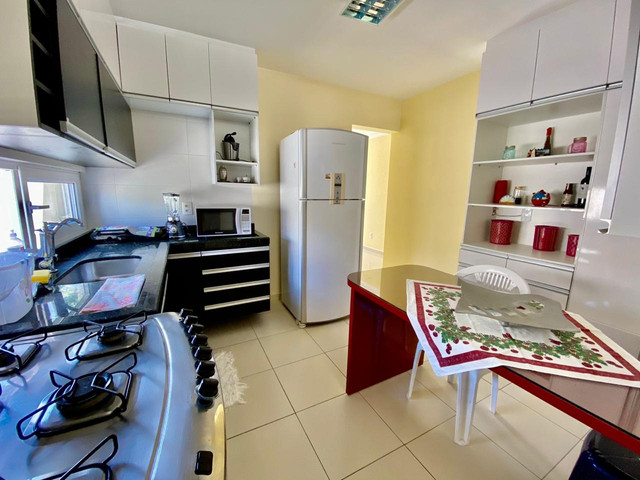 Casa com 4/4 , piscina com espaço gourmet, varanda - Foto 12
