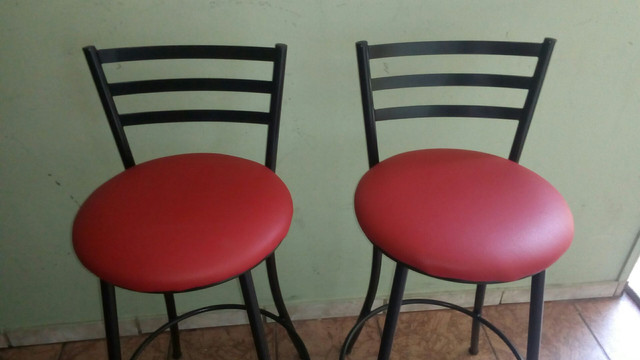 Banqueta Alta o kit sai 200 novas - Foto 2