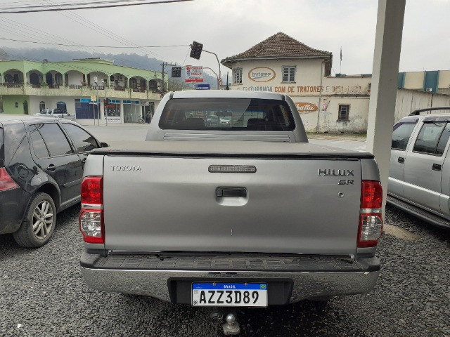 Hilux 3.0 4x4 Diesel Cambio Manual - 2015 - Aceita Troca - Foto 7