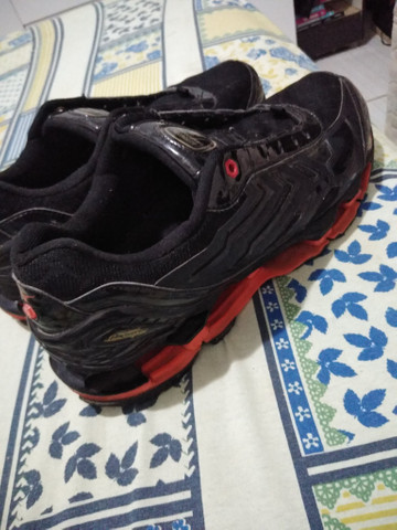 mizuno wave prophecy lamborghini 2