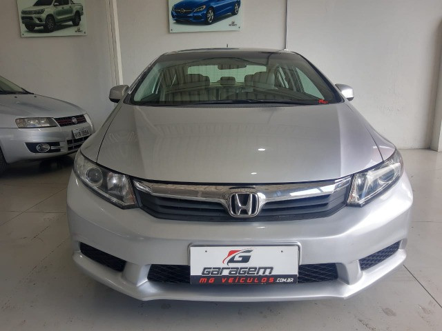 Civic 1.8 LXS Manual 15/16 (Veiculo possui passagem por leilão de financeira ) - Foto 2