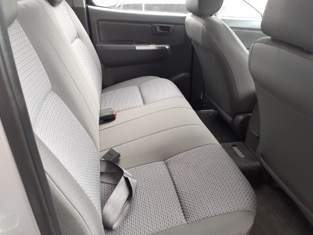Hilux 3.0 4x4 Diesel Cambio Manual - 2015 - Aceita Troca - Foto 5