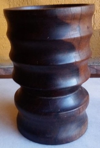 Pilão confeccionado madeira nobre torneada sem soquete (19 cm altura x 38 cm diâmetro - Foto 2