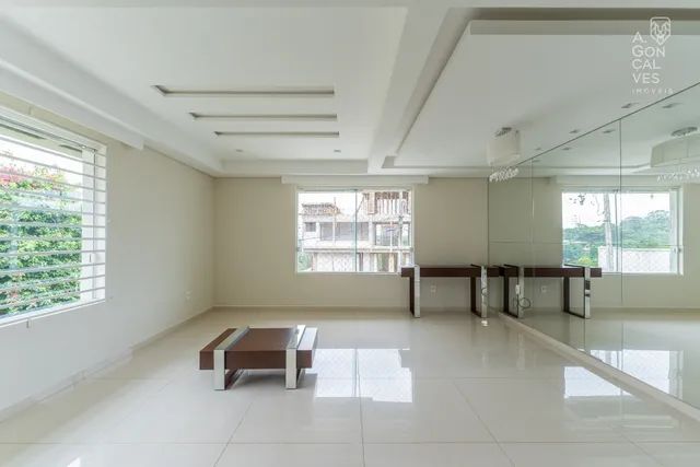 Sobrado Triplex, semi mobiliado 3 quartos, 4 vagas no Vista Alegre - Foto 2