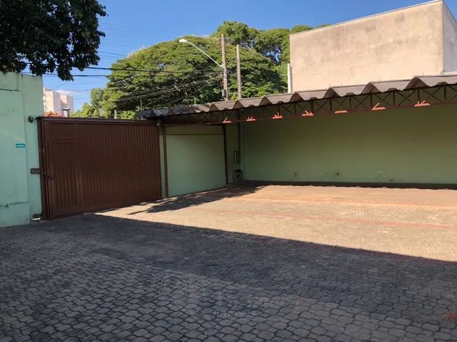 Casa Residencial com 3 quartos para alugar por R$ 2400.00, 600.00 m2 - VILA ESTEVES - LIME