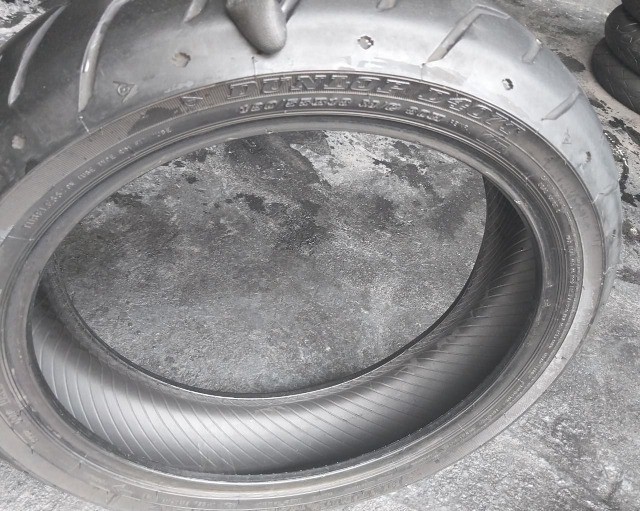 pneu usado  dunlop d407t 180/55-18 - Foto 5