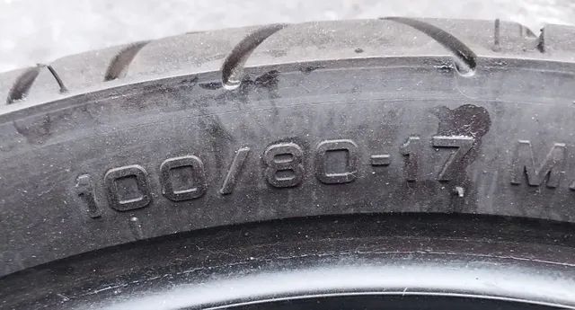 pneu usado pirelli sport demon 100/80-17 - Foto 6