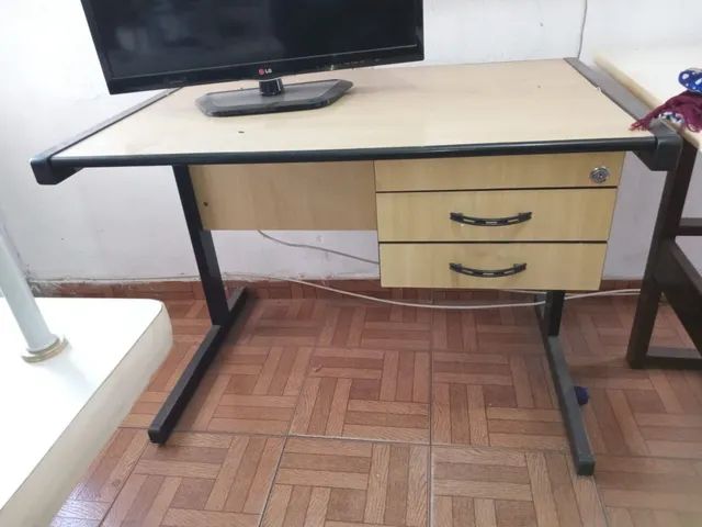 Mesa de trabalho com 02 gavetas  - Foto 3