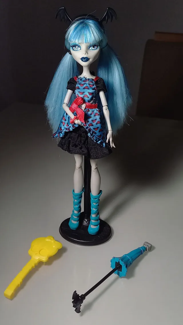 Aluguel Bonecas Monster High