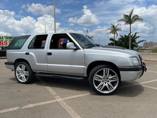 Chevrolet Blazer americana 1995 branca em perfeito estado